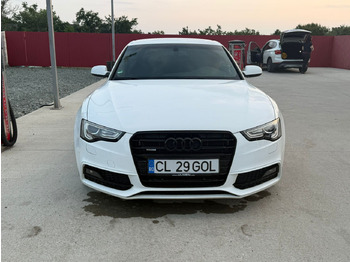 Sedã AUDI