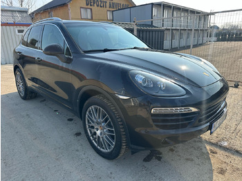 SUV PORSCHE CAYENNE: foto 2