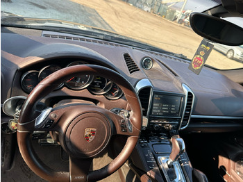 SUV PORSCHE CAYENNE: foto 3