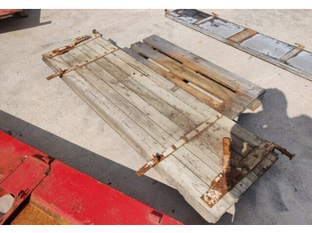 Carroceria e exterior de Reboque basculante agrícola Peräkärryn laita - K 54cm - L 195cm - puinen: foto 4