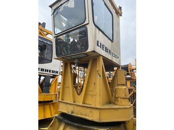 Guindaste de torre LIEBHERR