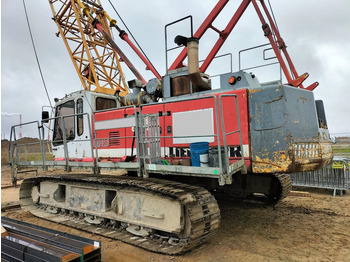 Guindaste sobre esteiras LIEBHERR