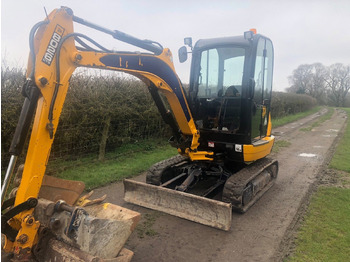 Mini escavadeira JCB 8026