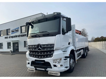 Camião de caixa aberta/ Plataforma MERCEDES-BENZ Arocs 2545