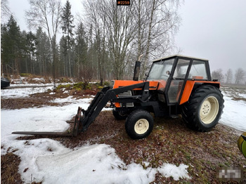Trator URSUS