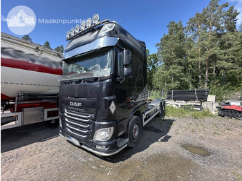 Caminhão chassi DAF XF 510