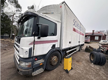 Caminhão furgão SCANIA P94