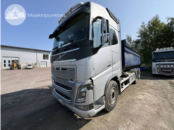 Caminhão polibenne VOLVO FH16 750