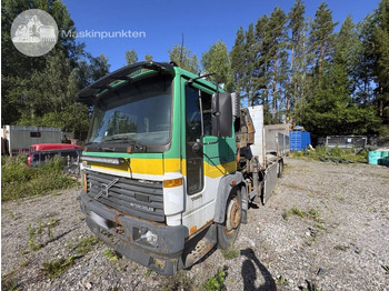 Caminhão grua VOLVO FL