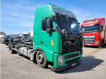 Caminhão transportador de contêineres/ Caixa móvel VOLVO FH12 420