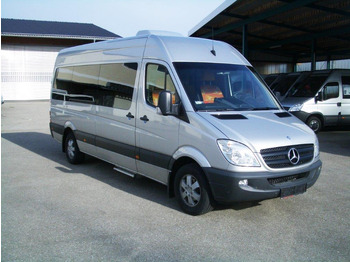 Micro-ônibus MERCEDES-BENZ