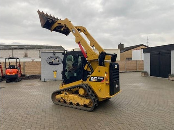 Mini carregadeira CATERPILLAR