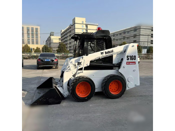 Mini carregadeira BOBCAT S160