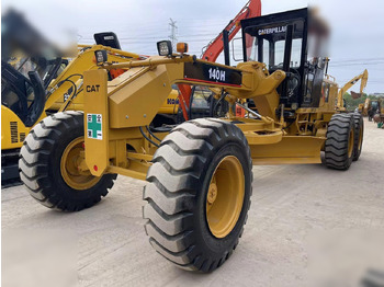 Motoniveladora CATERPILLAR 140H