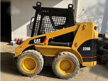 Mini carregadeira CATERPILLAR 226B