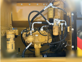 Escavadora de rastos CATERPILLAR 323D: foto 5