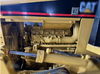 Buldôzer CATERPILLAR D4C: foto 4