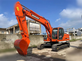 Escavadora de rastos DOOSAN DX225 LC: foto 3