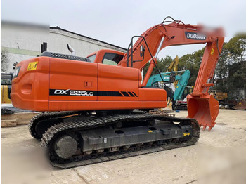 Escavadora de rastos DOOSAN DX225LC