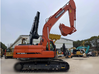 Escavadora de rastos DOOSAN DX225LC