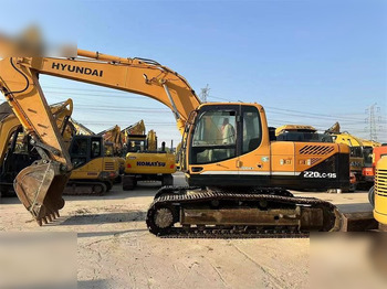 Escavadora de rastos HYUNDAI