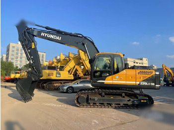 Escavadora de rastos HYUNDAI