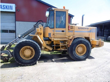 Locação de Volvo L90B  Volvo L90B: foto 1
