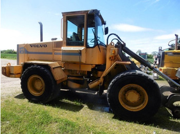 Locação de Volvo L90B  Volvo L90B: foto 2