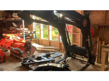 Carregador frontal para o trator Stoll FZ 60,1 3 ventil og dæmpning Med beslag for NH T7.: foto 2 Carregador frontal para o trator Stoll FZ 60,1 3 ventil og dæmpning Med beslag for NH T7.: foto 2