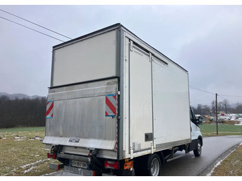 Carrinha de contentor Iveco DAILY 35C16 kontener kurierka winda: foto 3