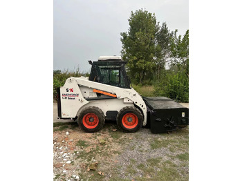 Mini carregadeira BOBCAT S16