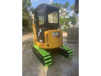 Mini escavadeira CATERPILLAR 303E