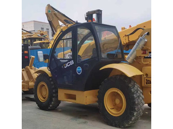 Empilhador telescópico JCB