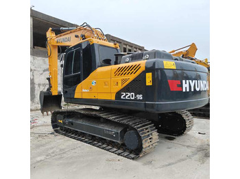 Escavadora de rastos HYUNDAI