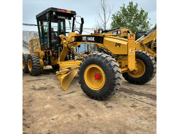 Motoniveladora CATERPILLAR 140K