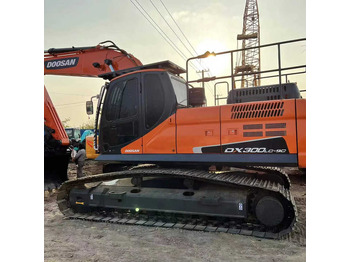 Escavadora de rastos DOOSAN DX300