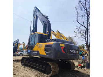 Escavadeira VOLVO EC210