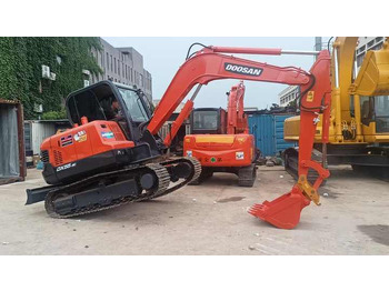 Mini escavadeira Used Mini Excavator DX55-9C Doosan Excavator 5 Tonnes High Performance Low Price for Sale Dh55 Dh60 Dx55 Dx60 in Stock: foto 2