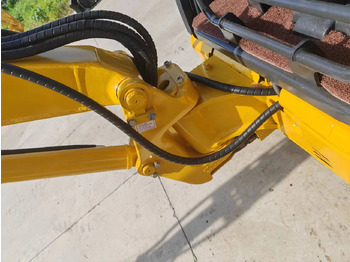 Locação de komatsu PC35 [ Copy ] komatsu PC35 [ Copy ]: foto 4