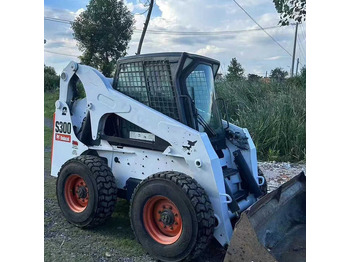 Mini carregadeira BOBCAT S300