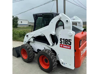 Mini carregadeira BOBCAT S16