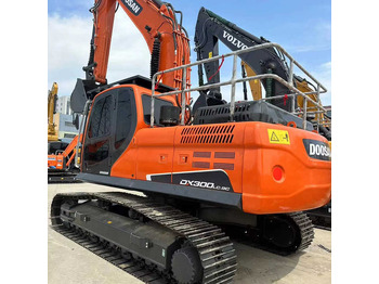 Escavadora de rastos DOOSAN DX300