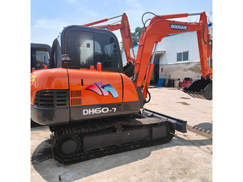 Escavadora de rastos DOOSAN DH60-7
