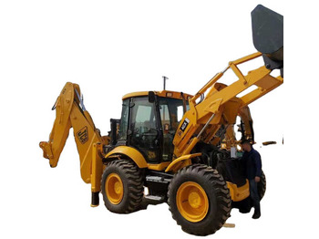 Retroescavadeira JCB 3CX