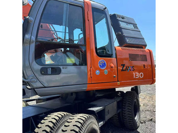 Escavadeira de rodas HITACHI ZX130W