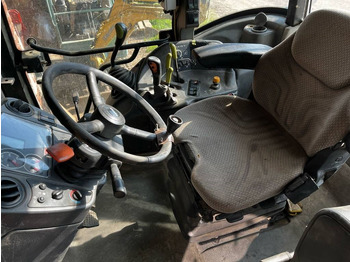 Trator Claas Arion 420: foto 5