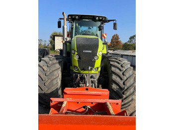 Trator Claas Axion 930: foto 2