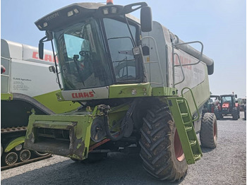 Ceifeira debulhadora CLAAS Lexion 570