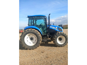 Trator NEW HOLLAND T4