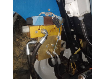 Trator New Holland T 5050: foto 5